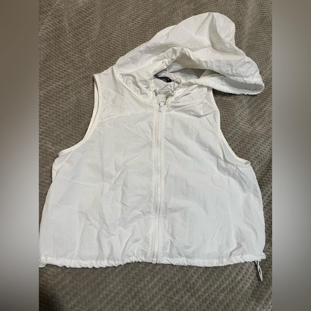 Zara White Hooded Vest- workout apparel
